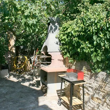 Apartment 6986b